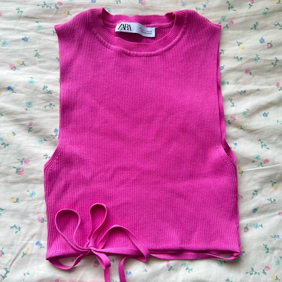 Zara Tops - Zara Fuchsia Sleeveless Crop Top